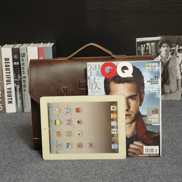 Men's Leather Bag - Picture 4 of 16